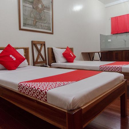 Roccksar Pension Puerto Princesa Buitenkant foto