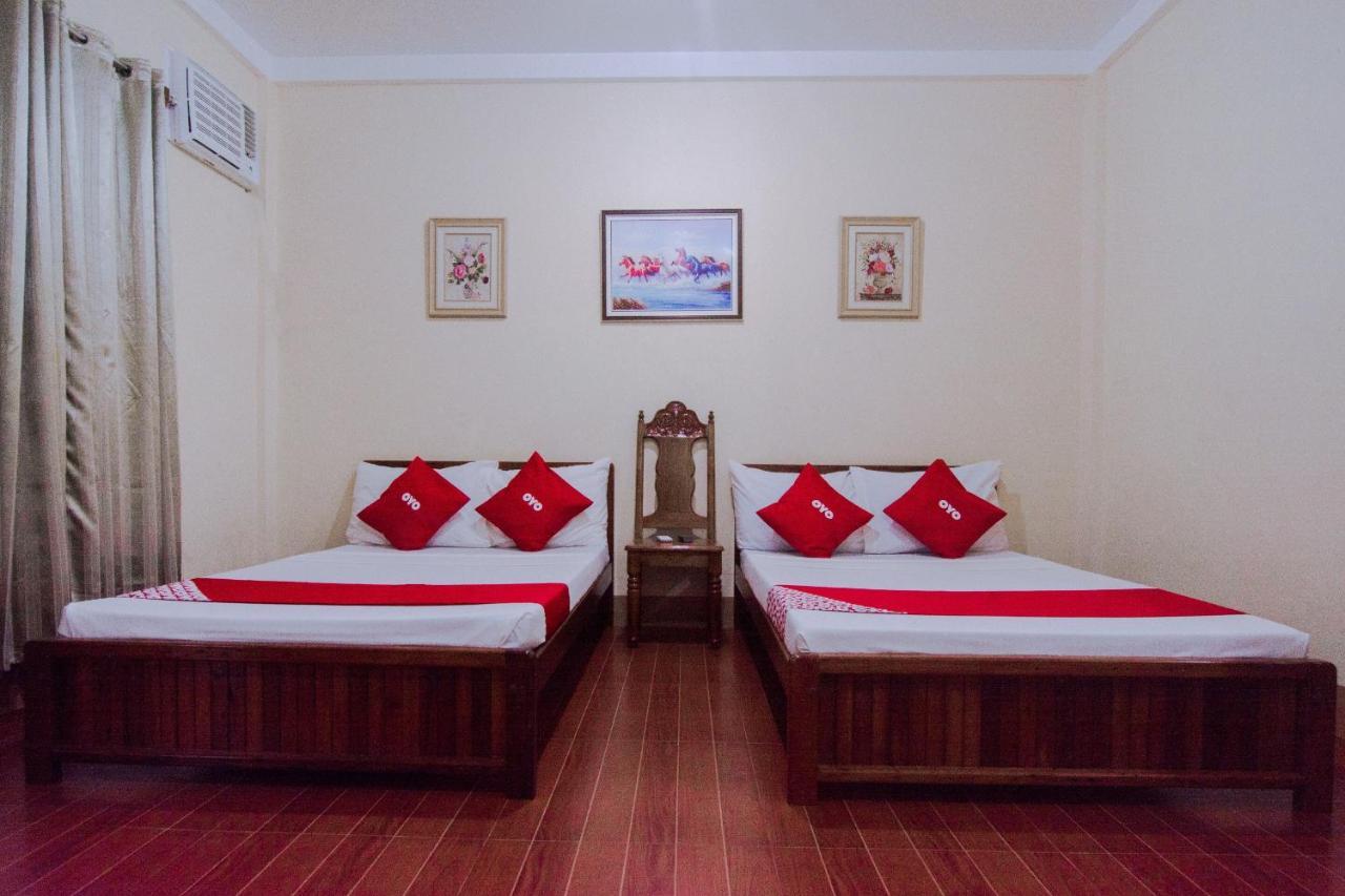 Roccksar Pension Puerto Princesa Buitenkant foto