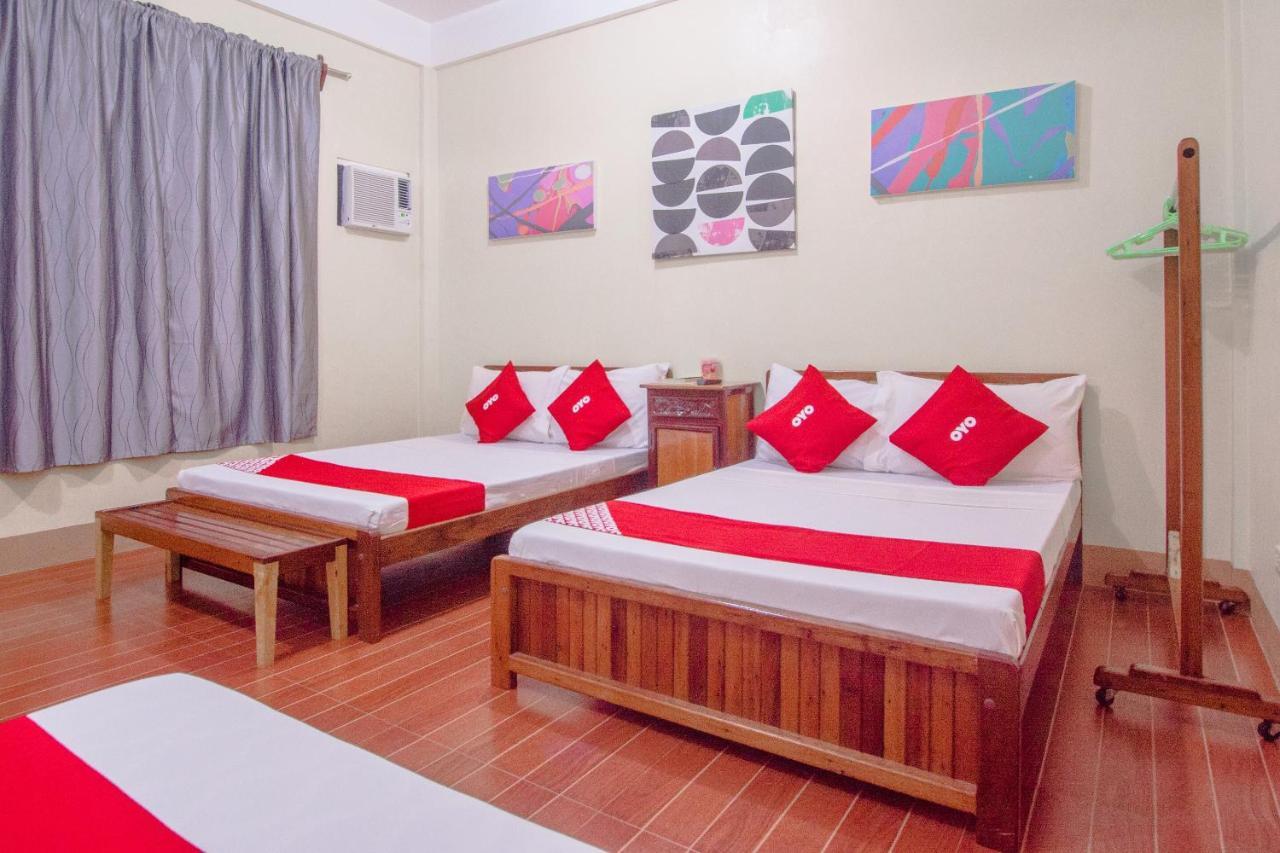 Roccksar Pension Puerto Princesa Buitenkant foto