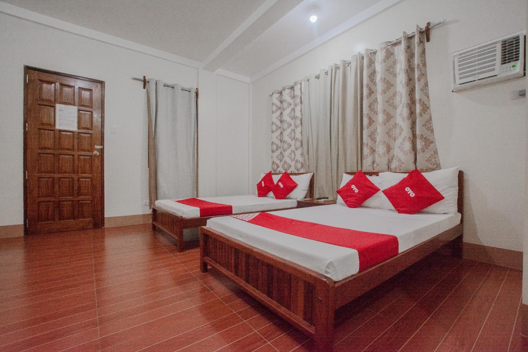 Roccksar Pension Puerto Princesa Buitenkant foto