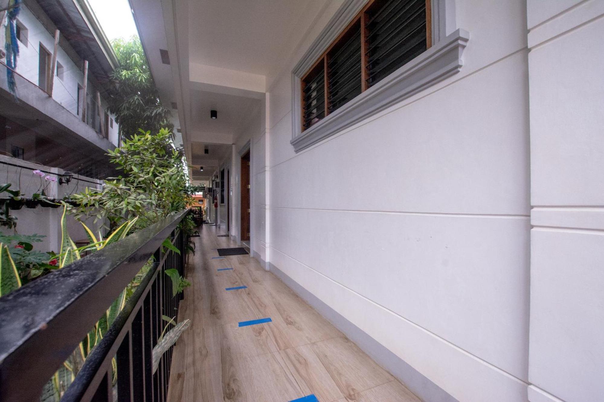 Roccksar Pension Puerto Princesa Buitenkant foto