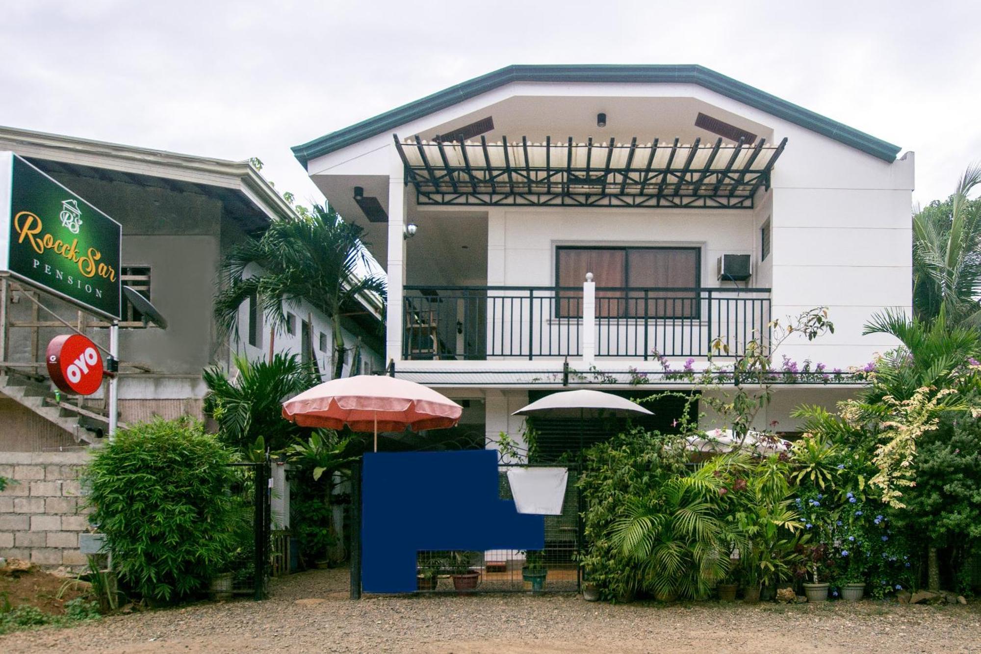Roccksar Pension Puerto Princesa Buitenkant foto