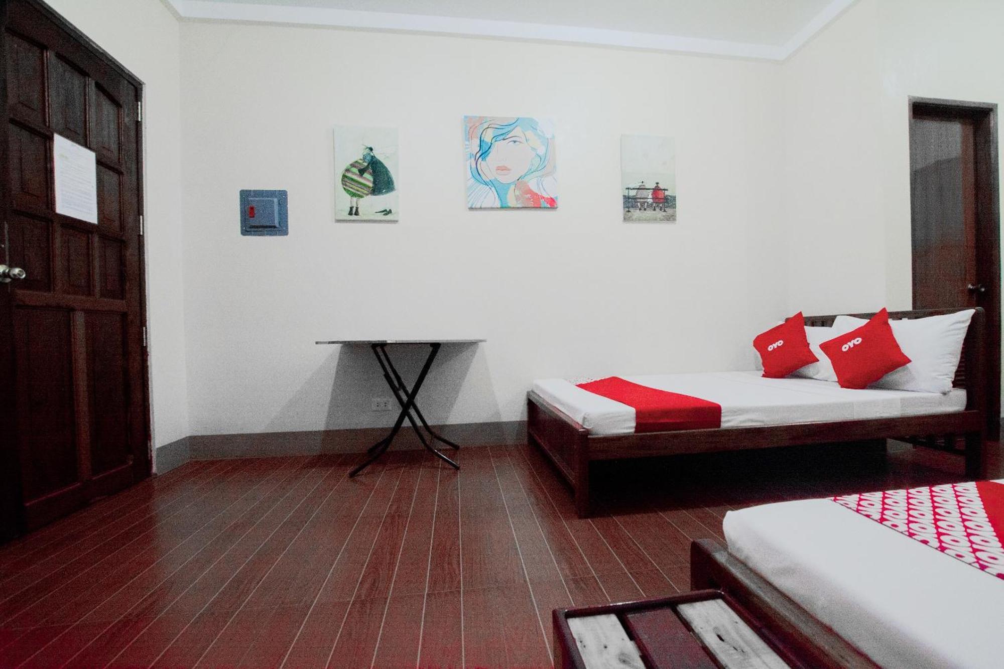 Roccksar Pension Puerto Princesa Buitenkant foto